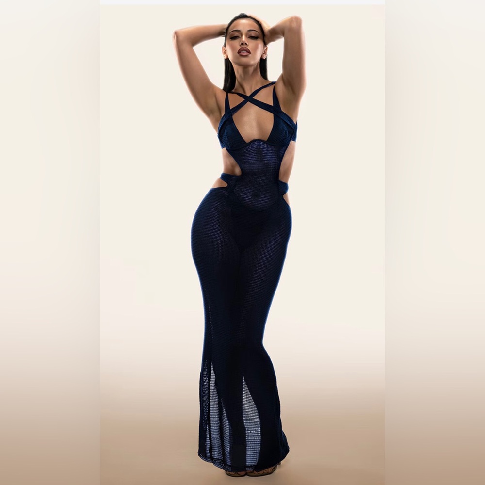 Pretty Little Thing PLT LABEL NAVY TEXTURED SHEER CUT OUT DETAIL MAXI DRESS